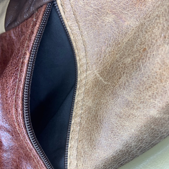 Vintage brown/tan leather cross body bag - Picture 4 of 6